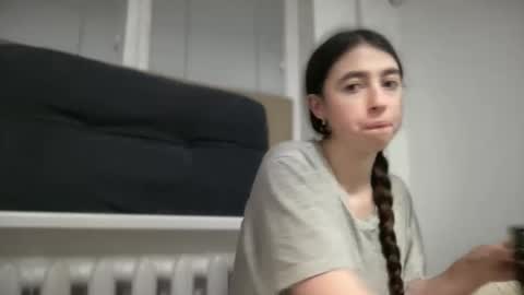 aphr0dite22 online show from March 22, 10:05 pm