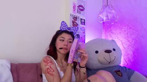   online show from October 18, 12:52 pm