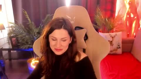 aprill_o_nill online show from March 14, 12:50 pm