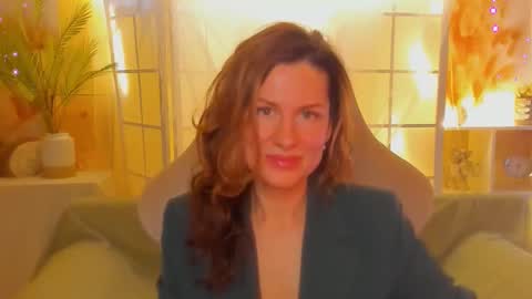 aprill_o_nill online show from December 4, 3:10 pm