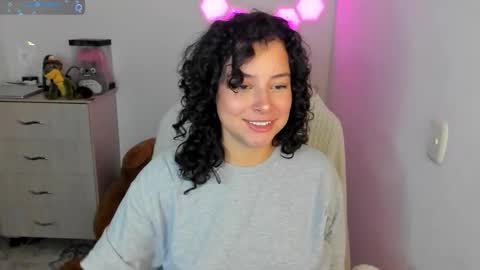 aqua emilly online show from November 27, 11:51 pm