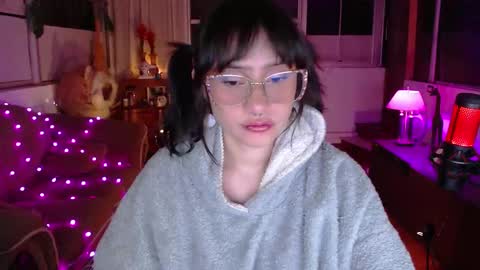 Zam independent model online show from October 14, 3:09 am