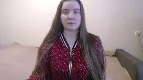 Josefin online show from April 2, 8:45 am