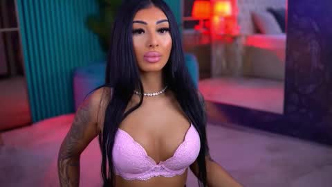 arabellaposh online show from January 11, 6:40 am