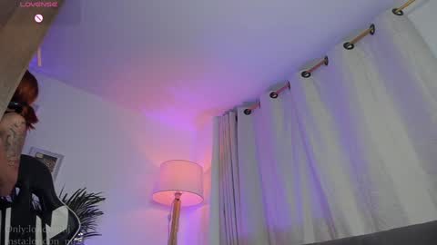 Snapshot of arannamartinez chatting on December 19, 11:14 pm IGLondon mj2 online show from December 19, 11:14 pm