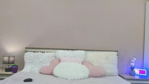 Ariel online show from February 25, 5:22 pm