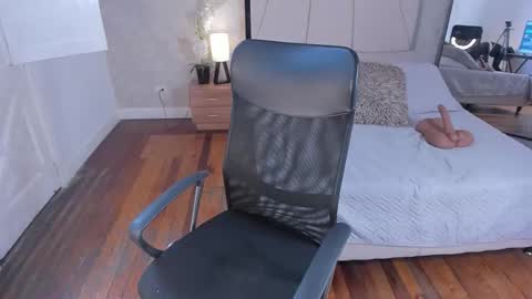 Ari Wilde online show from March 22, 12:33 pm