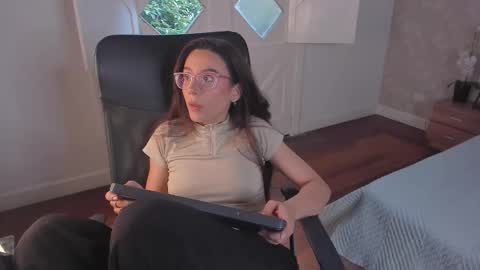 Ari Wilde online show from March 20, 12:54 pm