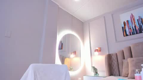 Aria  online show from December 13, 2:54 am