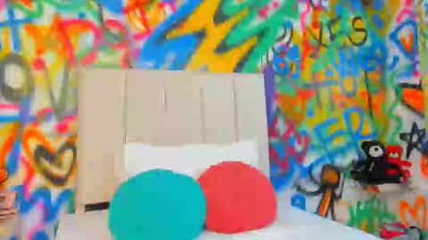 aria online show from March 27, 3:46 pm