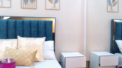 aria online show from April 25, 2:25 pm