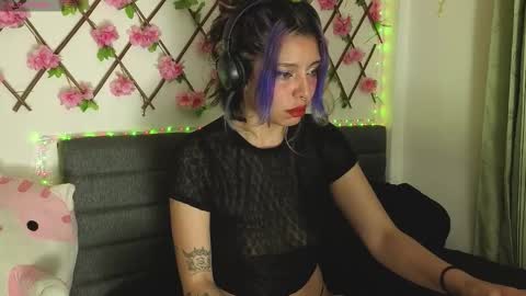 aria_silk online show from March 14, 12:55 am