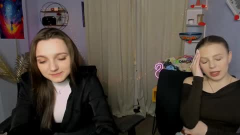 aria_voss_ online show from May 13, 2:34 pm