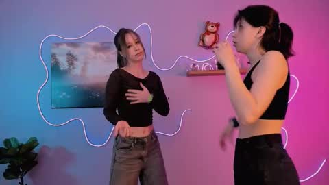 aria_wild_ online show from March 26, 7:59 pm