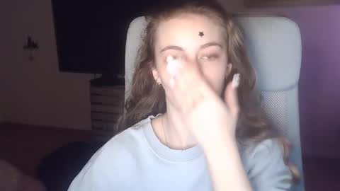 AriaCreazy online show from April 19, 8:11 pm