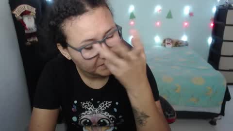 ...Ariana... online show from December 18, 6:03 pm