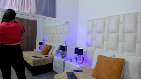  ariana  online show from January 5, 5:27 pm