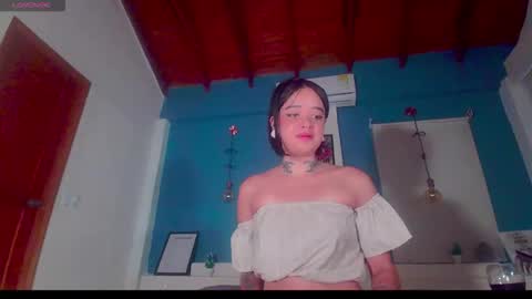 ariana_whitee online show from November 12, 5:16 am