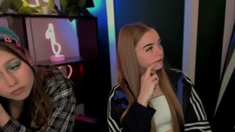 arianaa_cat online show from March 22, 8:20 am