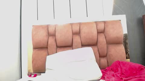 arianna pearl online show from September 12, 2:02 pm