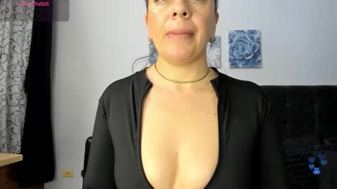 ariannawil online show from January 31, 11:47 pm