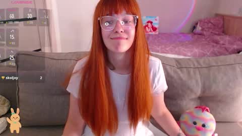 Snapshot of ariel_donovan chatting on September 12, 1:40 pm Ariel Donovan online show from September 12, 1:40 pm
