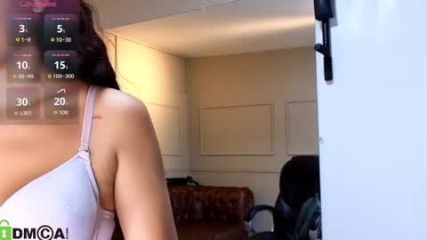 arielblossom____ online show from February 1, 11:42 am