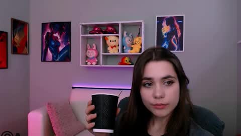 arielmell online show from March 1, 12:38 pm