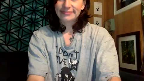 ariel  colin when hes here online show from December 3, 1:54 pm