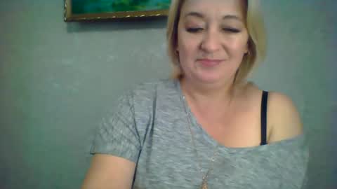 Snapshot of arielxloveresss chatting on October 5, 10:42 am ArielXLoveresss online show from October 5, 10:42 am
