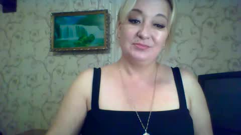 Snapshot of arielxloveresss chatting on September 16, 9:06 am ArielXLoveresss online show from September 16, 9:06 am