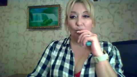 Snapshot of arielxloveresss chatting on September 11, 10:59 am ArielXLoveresss online show from September 11, 10:59 am