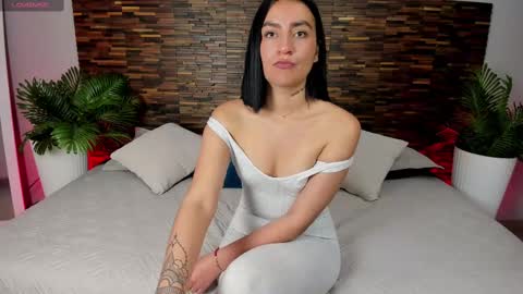 Snapshot of ariiaa_1 chatting on September 10, 4:01 am ARIANNA online show from September 10, 4:01 am