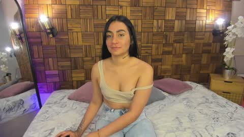 Snapshot of ariiaa_1 chatting on January 20, 7:46 pm ARIANNA online show from January 20, 7:46 pm
