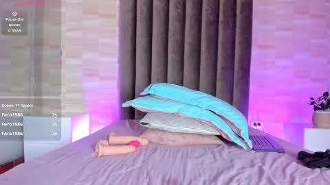 Ariadna  online show from September 19, 9:47 pm