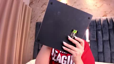 Ari Vega online show from November 9, 6:09 am