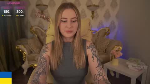 Snapshot of arolinanight chatting on February 23, 9:33 pm AROLINA online show from February 23, 9:33 pm