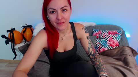 arri_ella online show from October 26, 12:28 am