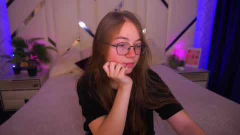 arrinawair online show from November 3, 8:40 am