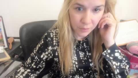 MIA online show from April 16, 9:03 pm