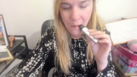 MIA online show from April 16, 9:39 pm