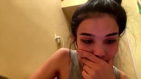 Amina online show from January 15, 6:47 pm