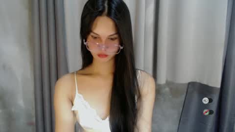 Snapshot of ash_sexdoll chatting on December 17, 5:29 am ASH online show from December 17, 5:29 am