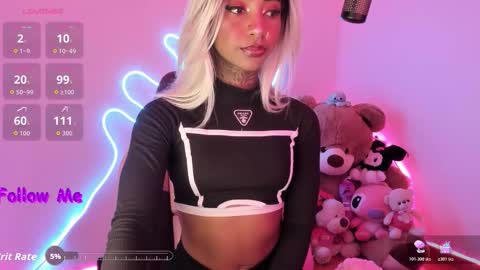 AshantiINDEPENDENT MODEL online show from January 13, 10:25 pm