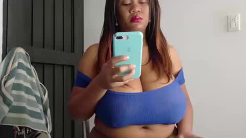 ashanty_1012 online show from October 18, 3:48 pm