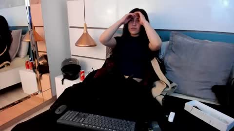 Ashkoreh online show from April 17, 3:36 pm