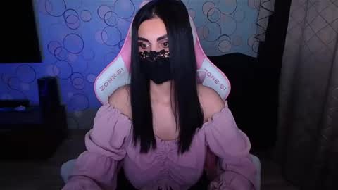   Yasmina   online show from November 27, 5:10 am