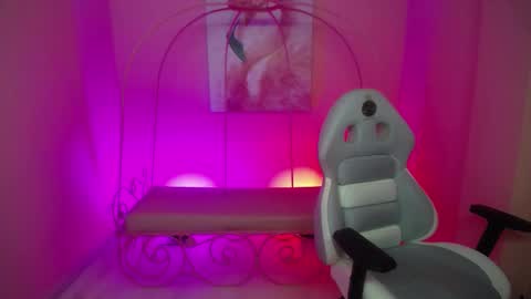 Ashley online show from February 2, 8:19 pm