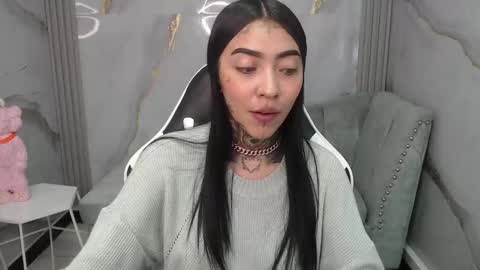 ashley_blum_v online show from November 4, 8:14 pm