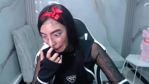 ashley_blum_v online show from September 25, 9:56 pm